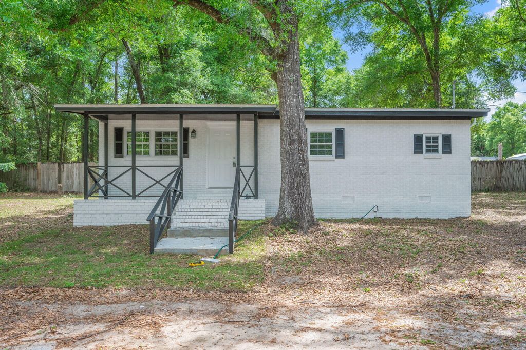 165 Smith Street, Crestview, FL 32539
