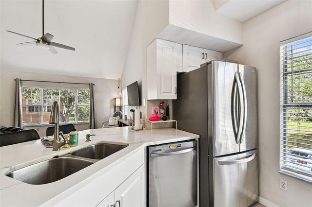 9064 LAKE CHASE ISLAND WAY, Tampa, FL 33626