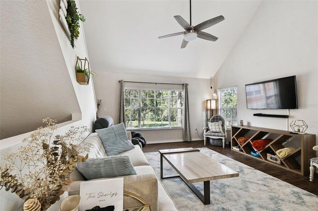 9064 LAKE CHASE ISLAND WAY, Tampa, FL 33626