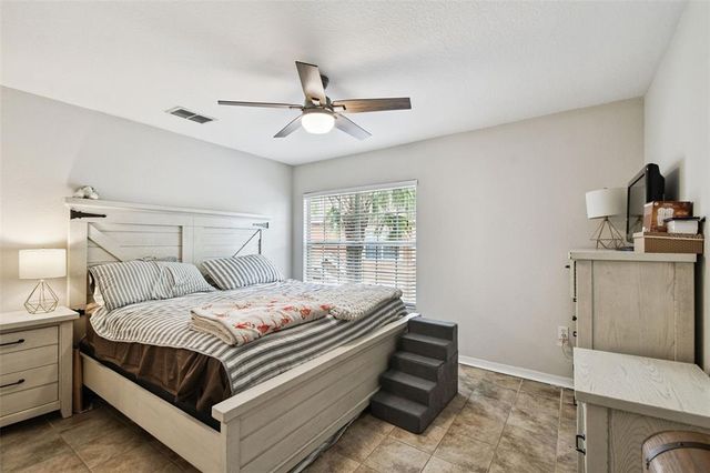 9064 LAKE CHASE ISLAND WAY, Tampa, FL 33626