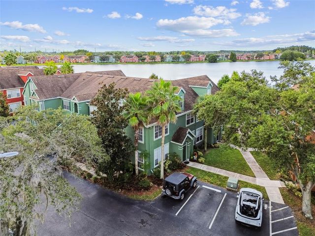9064 LAKE CHASE ISLAND WAY, Tampa, FL 33626