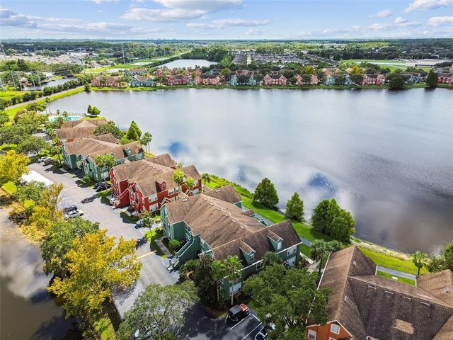 9064 LAKE CHASE ISLAND WAY, Tampa, FL 33626