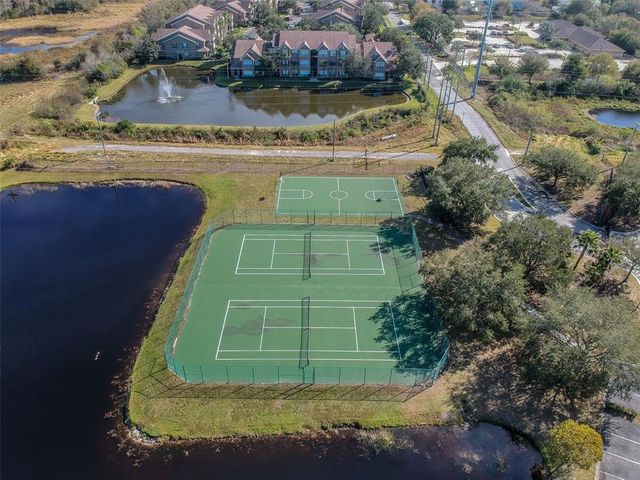9064 LAKE CHASE ISLAND WAY, Tampa, FL 33626