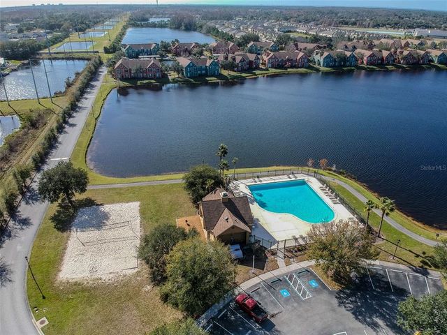 9064 LAKE CHASE ISLAND WAY, Tampa, FL 33626