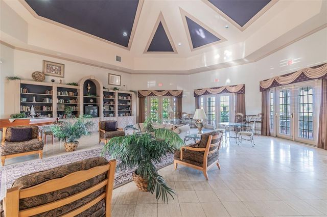 9064 LAKE CHASE ISLAND WAY, Tampa, FL 33626