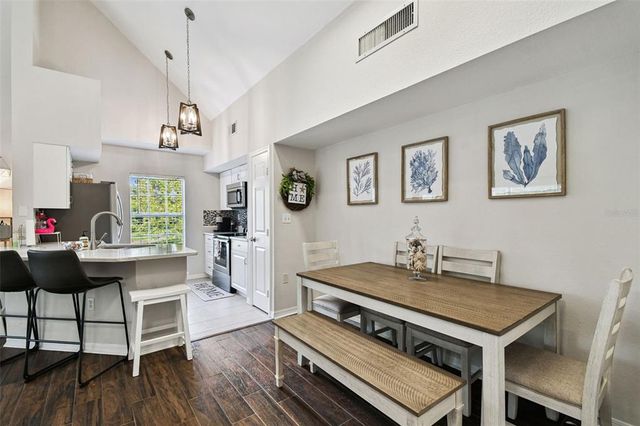 9064 LAKE CHASE ISLAND WAY, Tampa, FL 33626