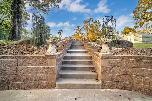 36 Par Court, Morrilton, AR 72110