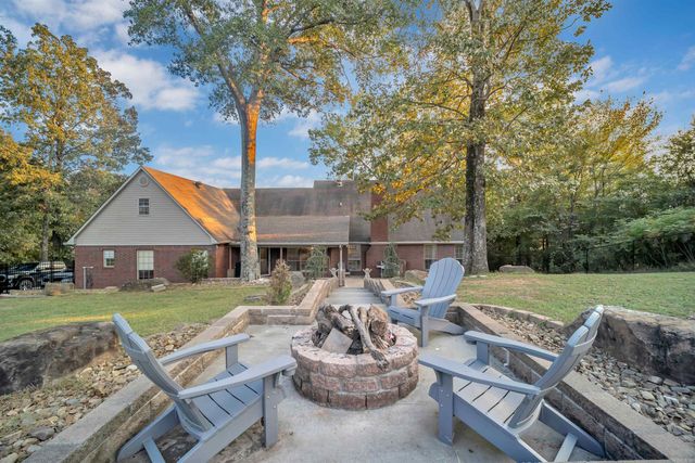 36 Par Court, Morrilton, AR 72110