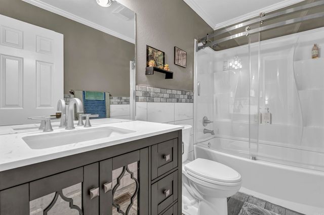 36 Par Court, Morrilton, AR 72110