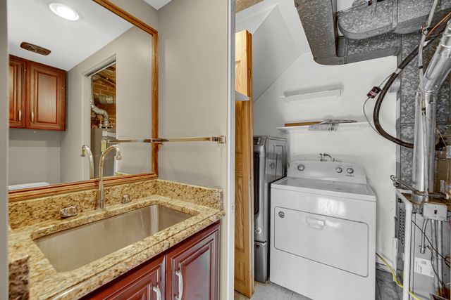 662 Carriage Hill Drive, Glenview, IL 60025