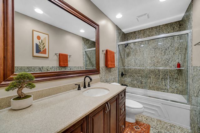662 Carriage Hill Drive, Glenview, IL 60025