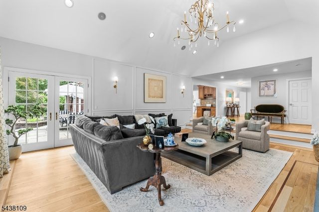 44 Brookvale Rd, Kinnelon Boro, NJ 07405