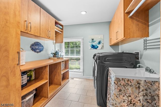 44 Brookvale Rd, Kinnelon Boro, NJ 07405