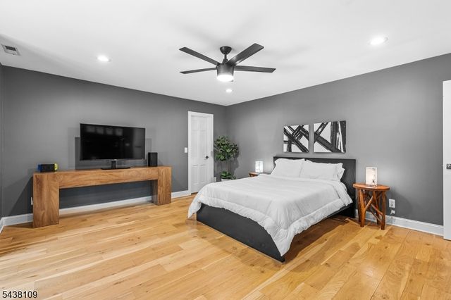 44 Brookvale Rd, Kinnelon Boro, NJ 07405