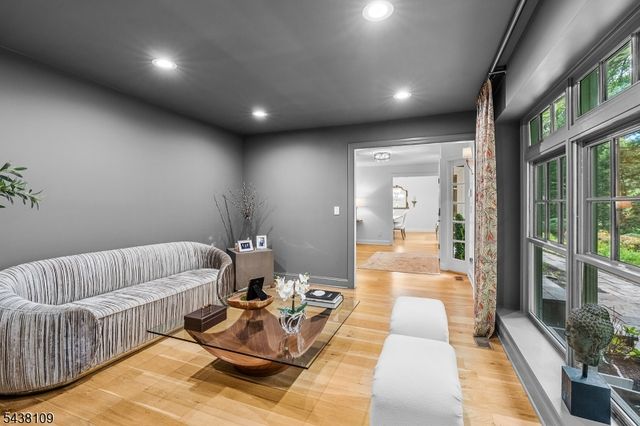 44 Brookvale Rd, Kinnelon Boro, NJ 07405
