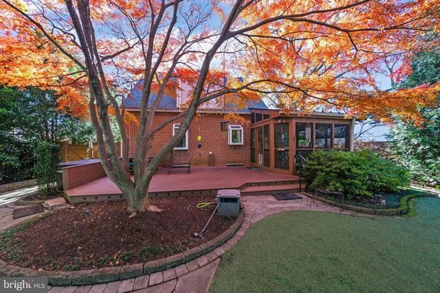 6329 19TH ST N, Arlington, VA 22205