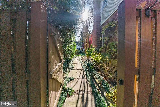 6329 19TH ST N, Arlington, VA 22205