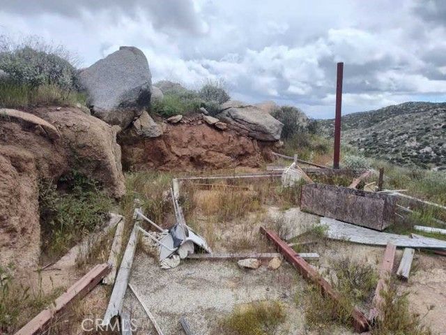 2 California, Hemet, CA 92545