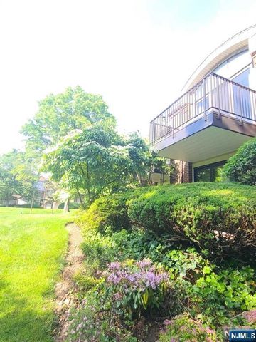 10 Peabody Court 1010, Teaneck, NJ 07666