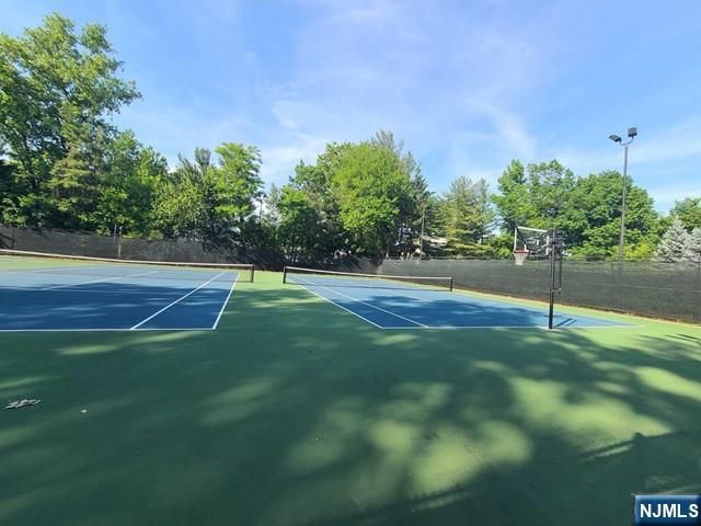 10 Peabody Court 1010, Teaneck, NJ 07666