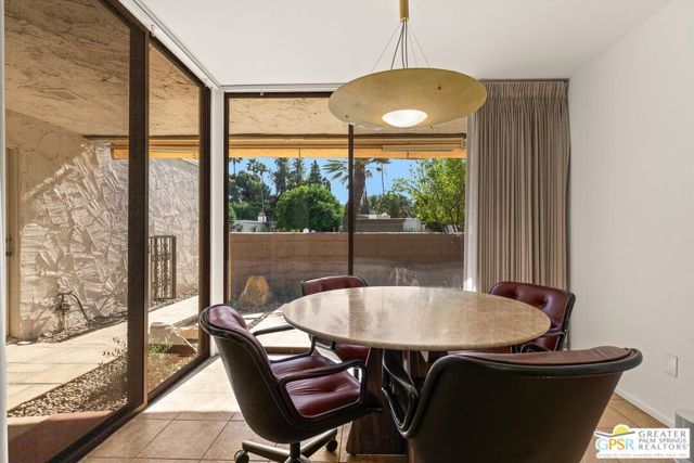 2224 Casitas Way, Palm Springs, CA 92264