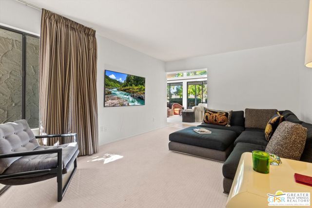 2224 Casitas Way, Palm Springs, CA 92264