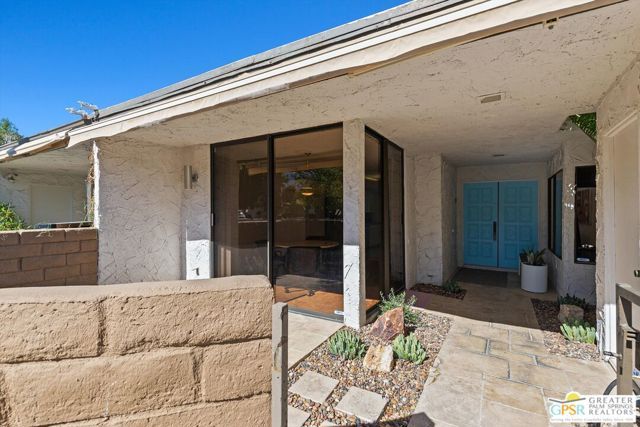 2224 Casitas Way, Palm Springs, CA 92264
