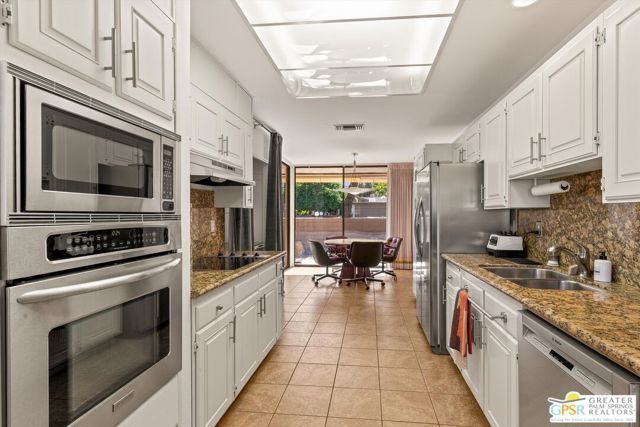 2224 Casitas Way, Palm Springs, CA 92264