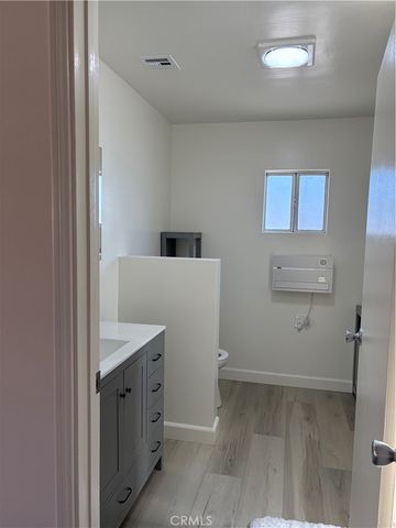 2037 N Brighton, Burbank, CA 91504