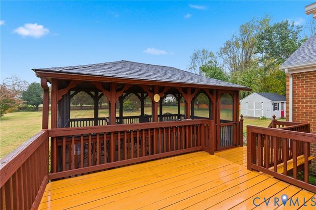 8420 Lee Davis Rd, Mechanicsville, VA 23116