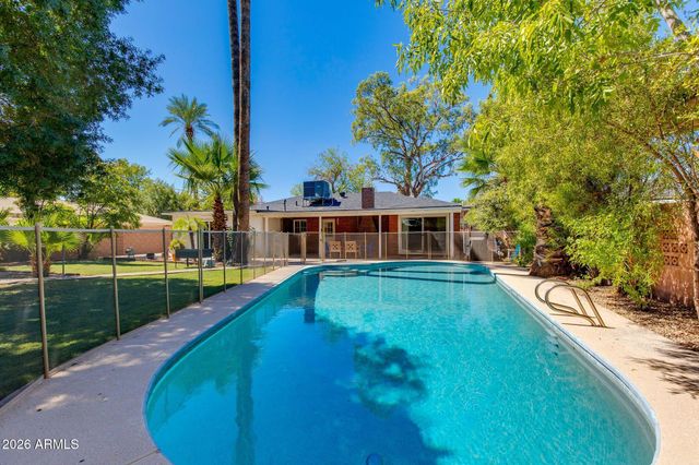 6137 N 16TH Drive, Phoenix, AZ 85015