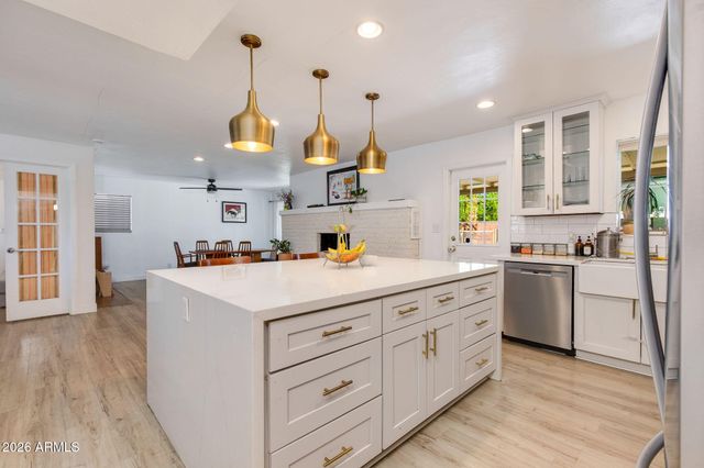 6137 N 16TH Drive, Phoenix, AZ 85015