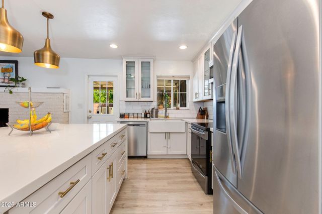 6137 N 16TH Drive, Phoenix, AZ 85015