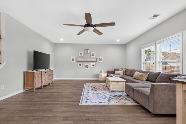 8007 Seastar Lane, Hanahan, SC 29410