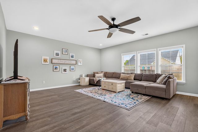 8007 Seastar Lane, Hanahan, SC 29410