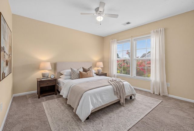 8007 Seastar Lane, Hanahan, SC 29410