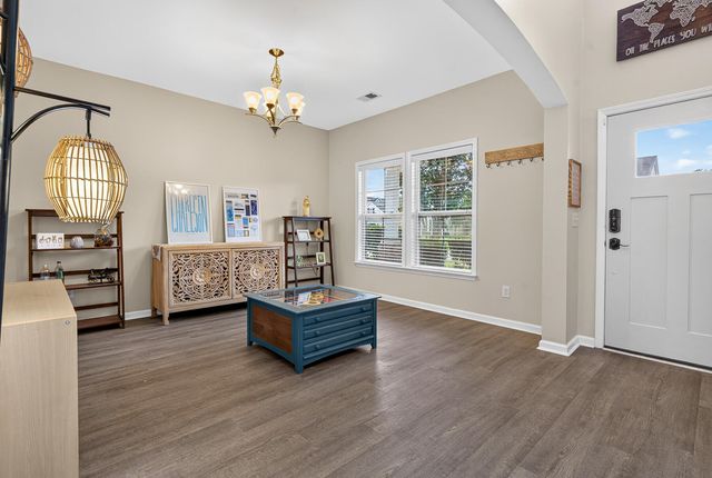 8007 Seastar Lane, Hanahan, SC 29410