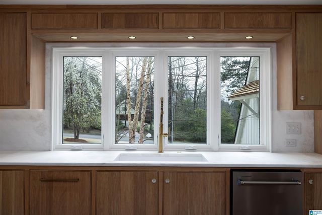 2600 ALTADENA ROAD, Vestavia Hills, AL 35243