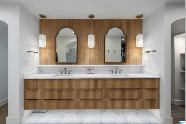 2600 ALTADENA ROAD, Vestavia Hills, AL 35243