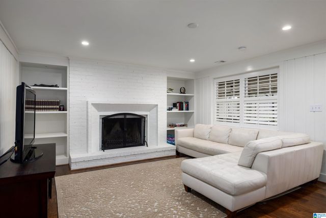 2600 ALTADENA ROAD, Vestavia Hills, AL 35243