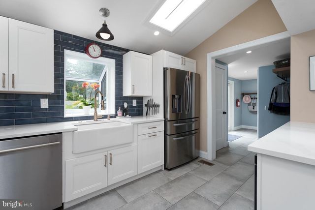 1334 RIVER RD, Titusville, NJ 08560