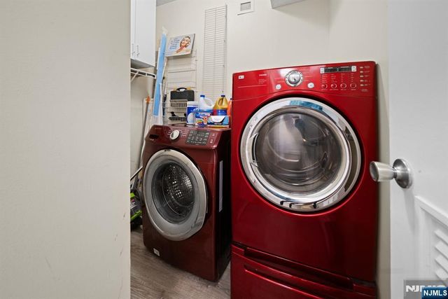 7002 Boulevard E PH 43A, Guttenberg, NJ 07093