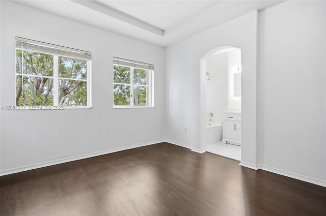 10863 NW 83rd 2 2, Doral, FL 33178
