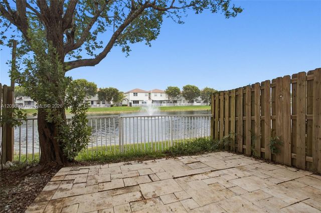 10863 NW 83rd 2 2, Doral, FL 33178