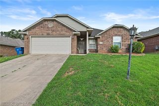 7514 Red Pine Drive, Fort Smith, AR 72916