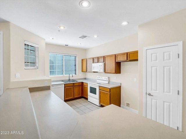 1330 S Aaron 216, Mesa, AZ 85209