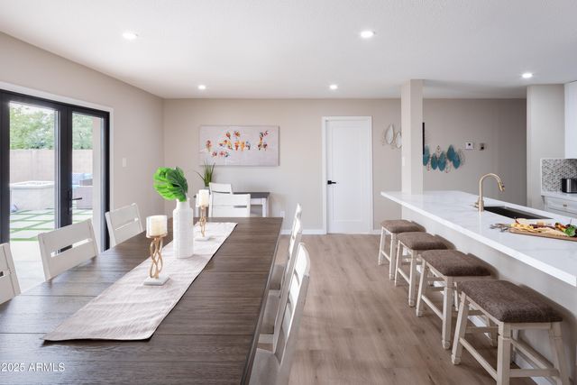 8731 E COLUMBUS Avenue, Scottsdale, AZ 85251