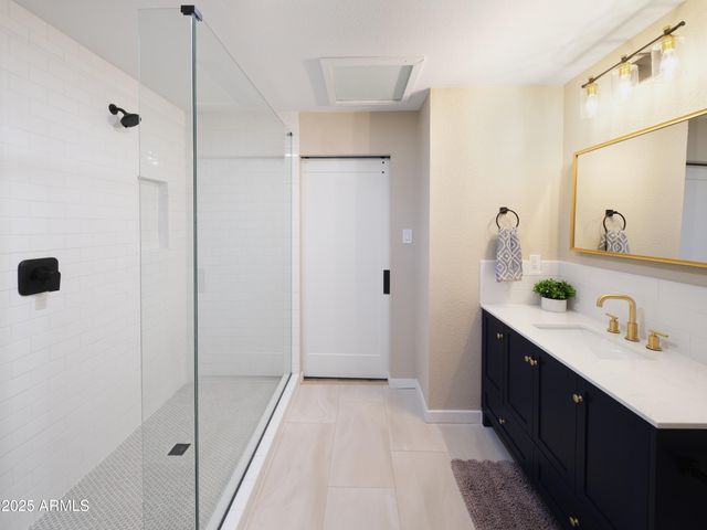 8731 E COLUMBUS Avenue, Scottsdale, AZ 85251