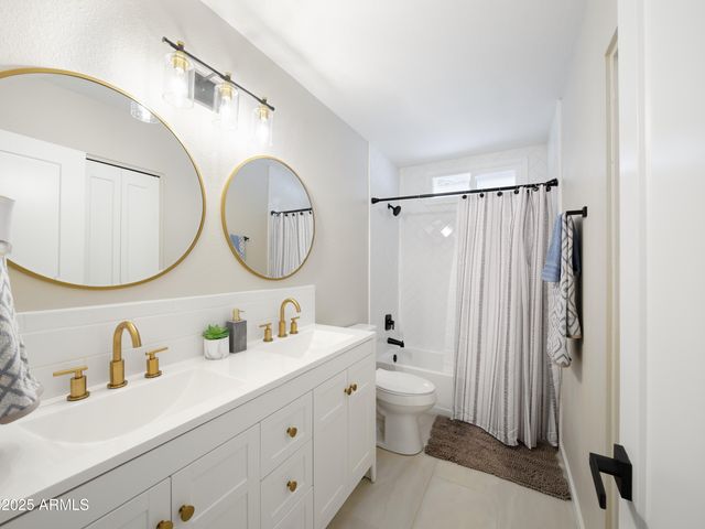 8731 E COLUMBUS Avenue, Scottsdale, AZ 85251