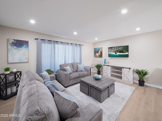 8731 E COLUMBUS Avenue, Scottsdale, AZ 85251